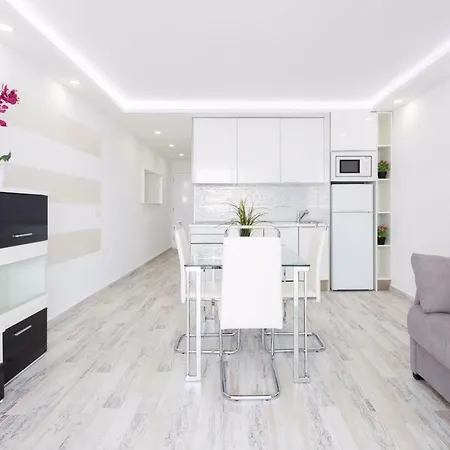 1107 Sea View Playa Americas And Swimming Pool Апартаменты *